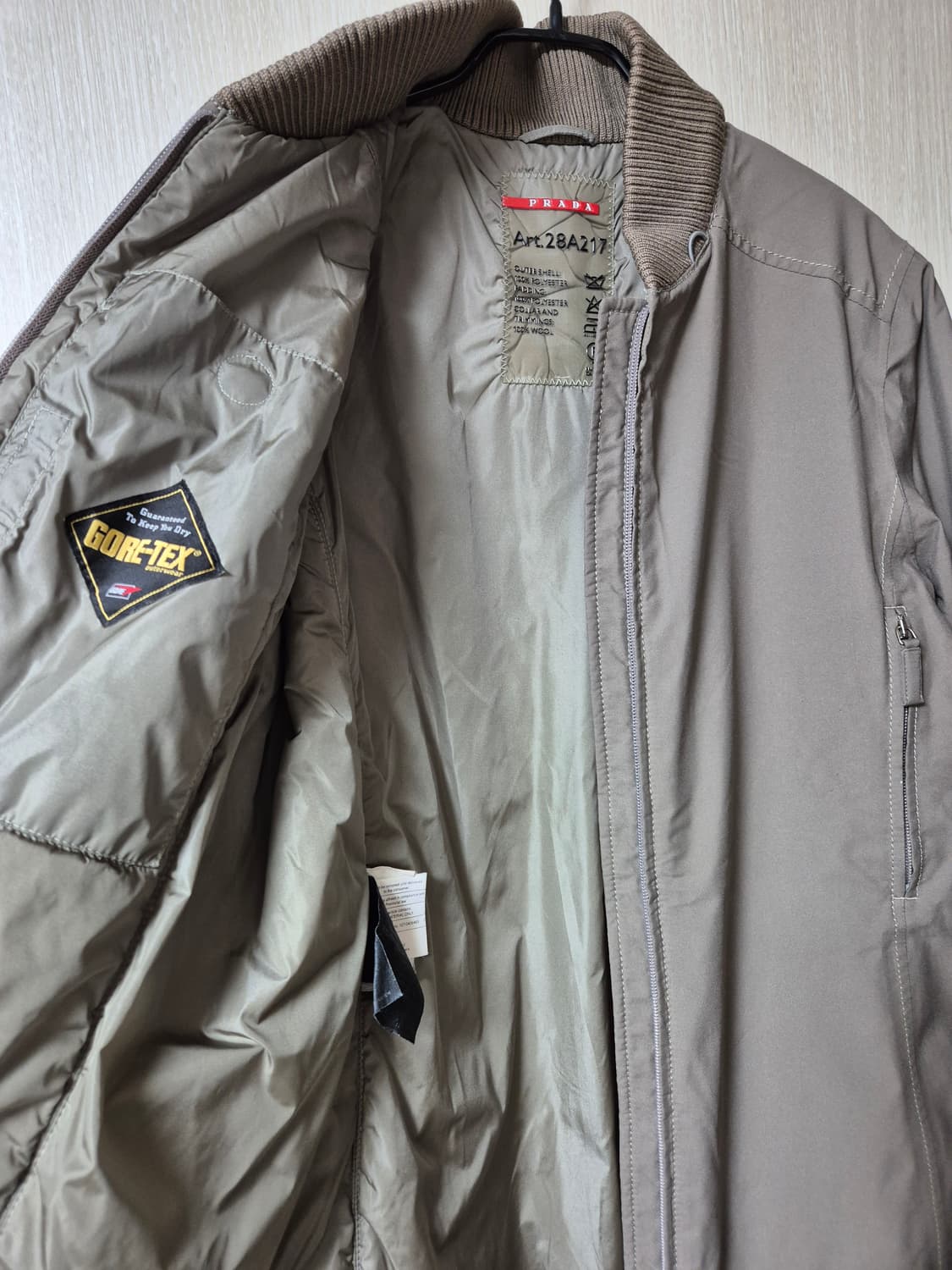 (정품) 프라다 투웨이 나일론 롱패딩 코트 누빔점퍼 42 (여성) 상품이미지4