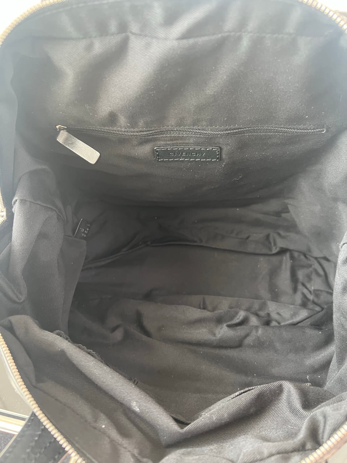 지방시 스터드 나이팅게일 숄더백 상품이미지7