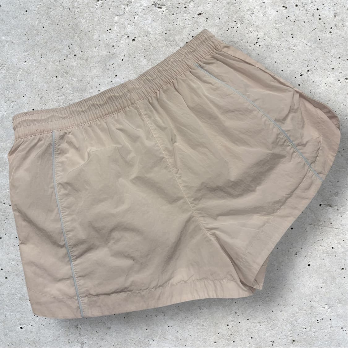 [M] 나이키 우먼 UV 숏츠 반바지 화이트 C554 상품이미지2