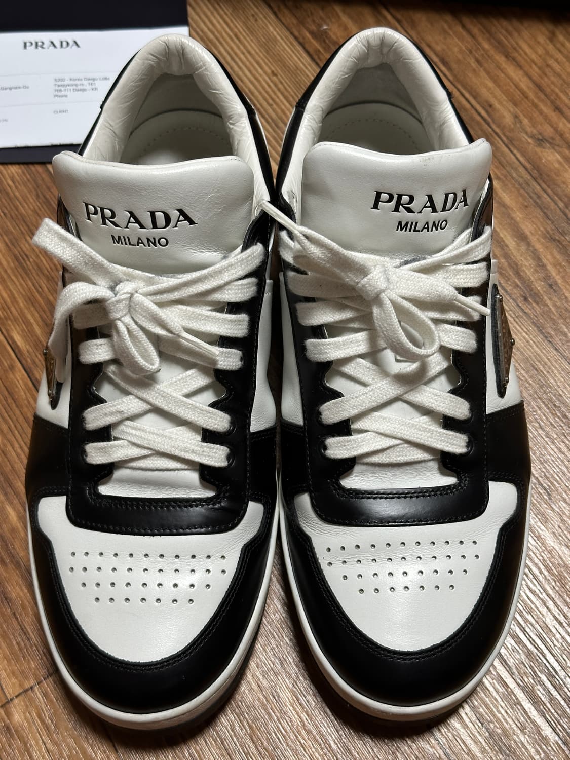 프라다 스니커즈 범고래 판매합니다 상품이미지2