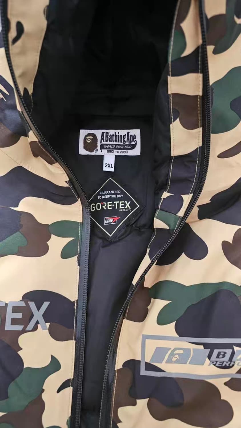 베이프 황계 고어텍스 다운자켓 XXL 상품이미지2