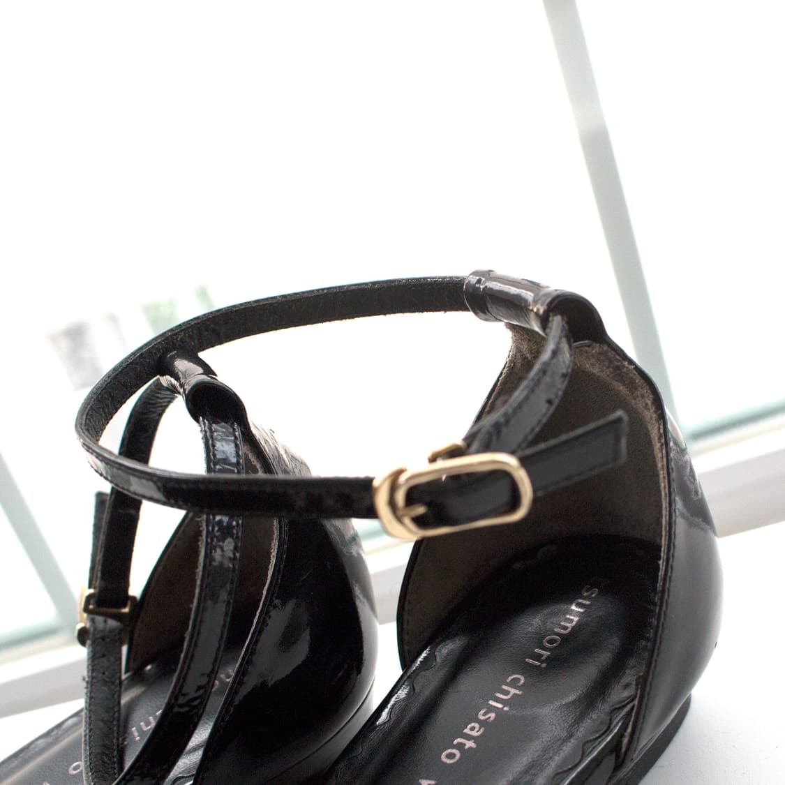 츠모리치사토 트위스트 에나멜 샌들 상품이미지8