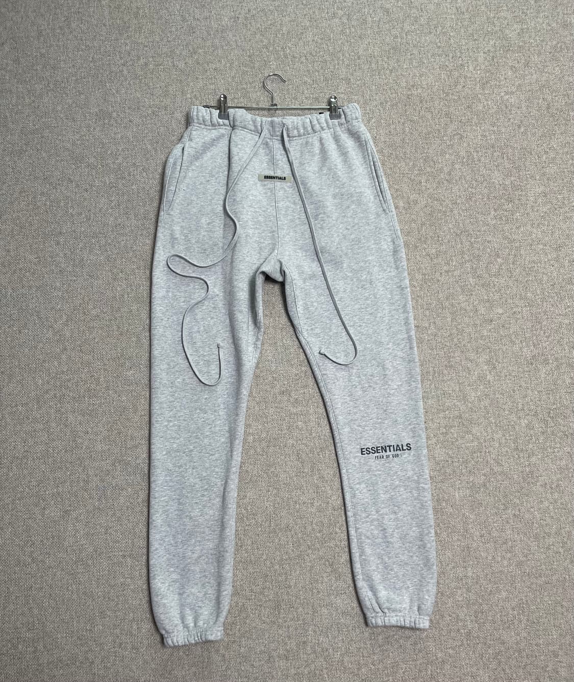 에센셜 그레이 조거 팬츠 상품이미지1