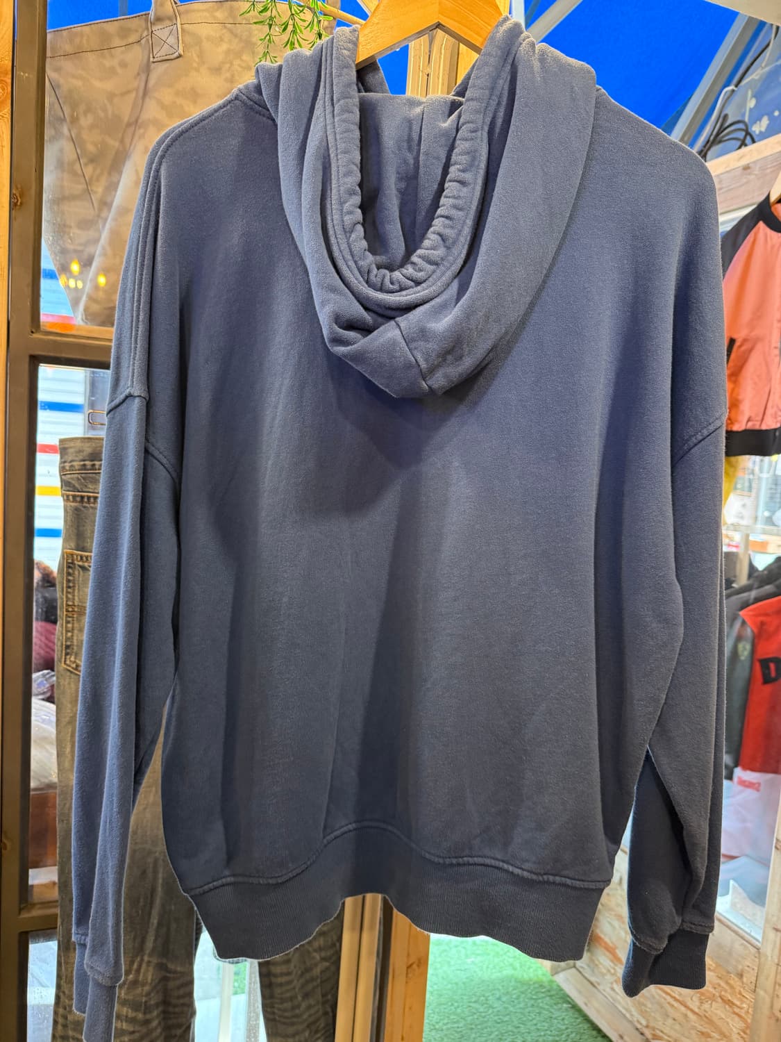 오아이오아이 블루 후드티 상품이미지4