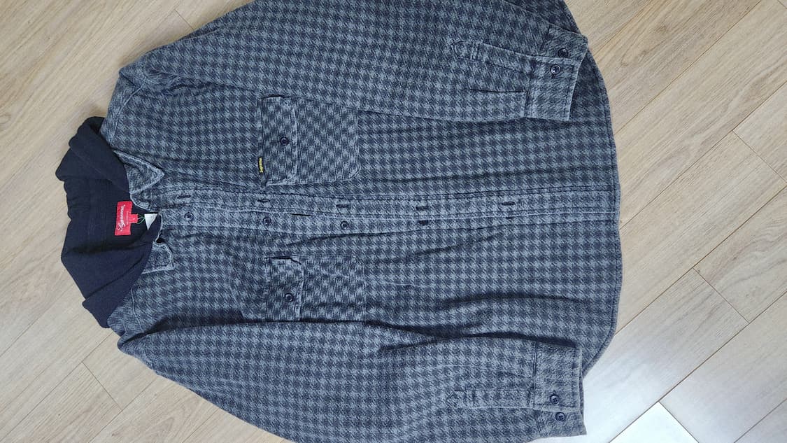 새상품 슈프림 하운드스투스 플란넬 후드 셔츠 블랙 - 22FW 상품이미지3