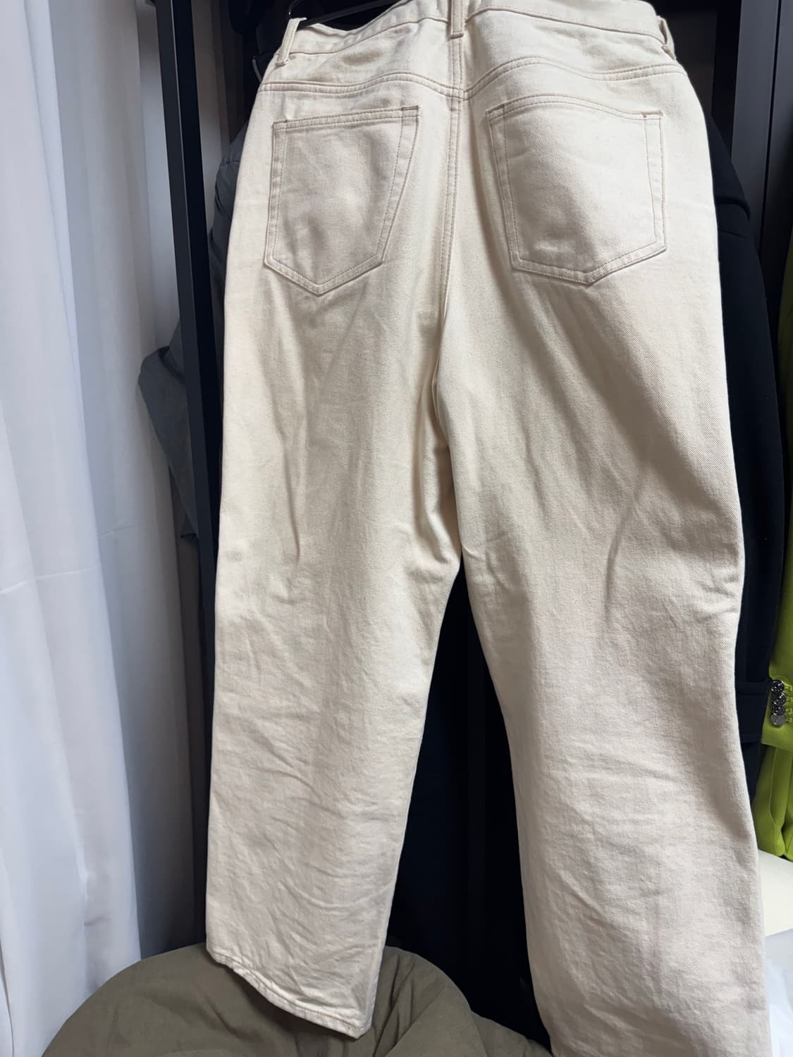 무탠다드 콘트라스트 스티치 레귤러핏 데님팬츠 크림 31 상품이미지4