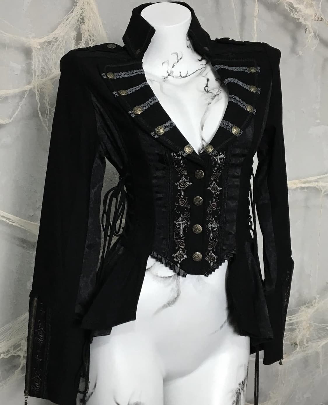 오즈온 중세 고딕 자켓구합니다 ozz on 상품이미지1