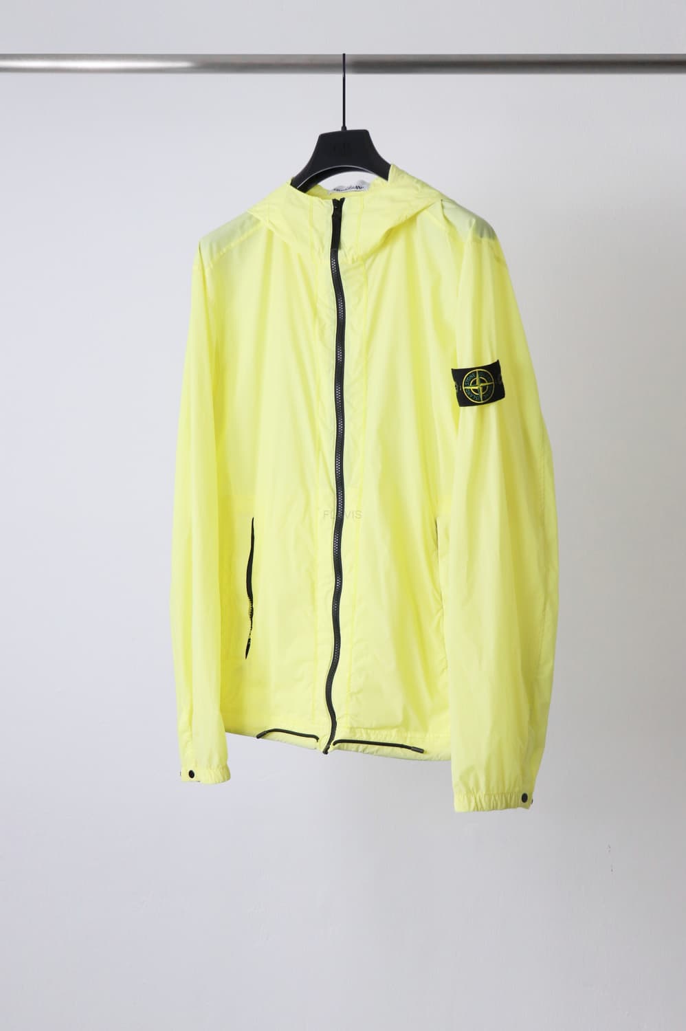 스톤아일랜드 스킨터치 나일론 후드 바람막이 라임 XL팝니다. 상품이미지2