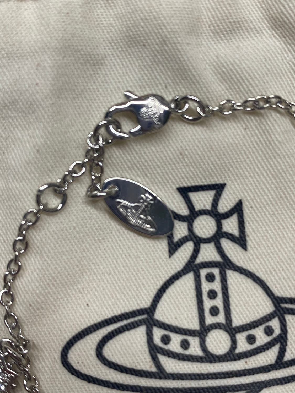 비비안웨스트우드 팔찌 브란디타 참 실버 브레이슬릿 상품이미지3