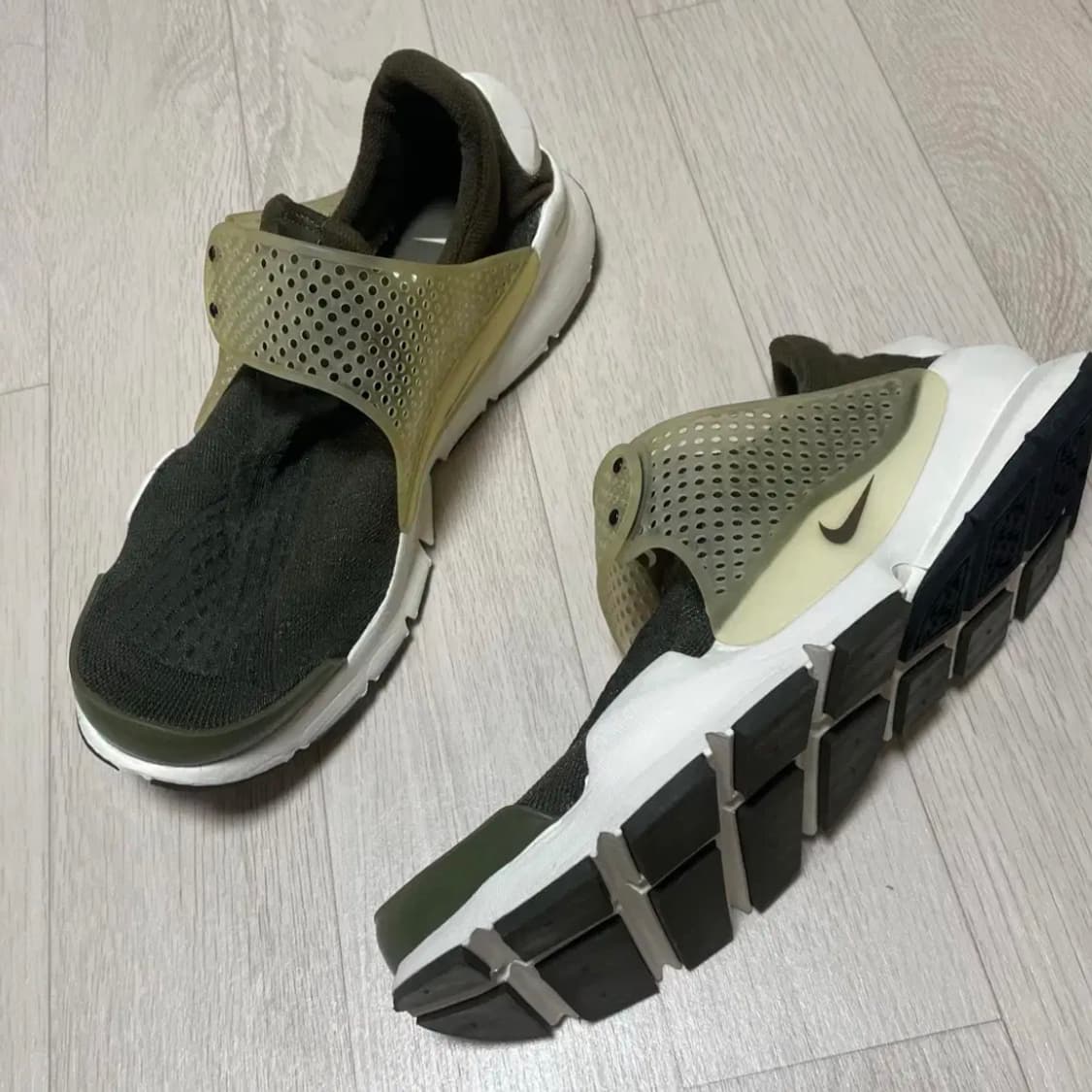 나이키 프라그먼트 삭다트 올리브 상품이미지3