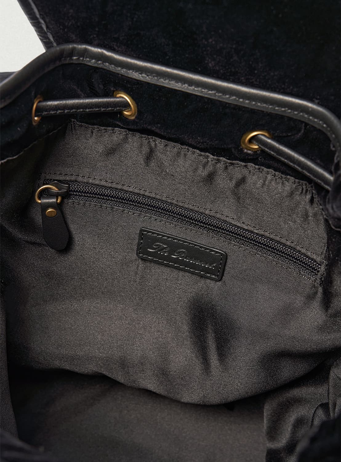 더바넷 벨벳 백팩 Little Black Velvet Backpack 상품이미지8