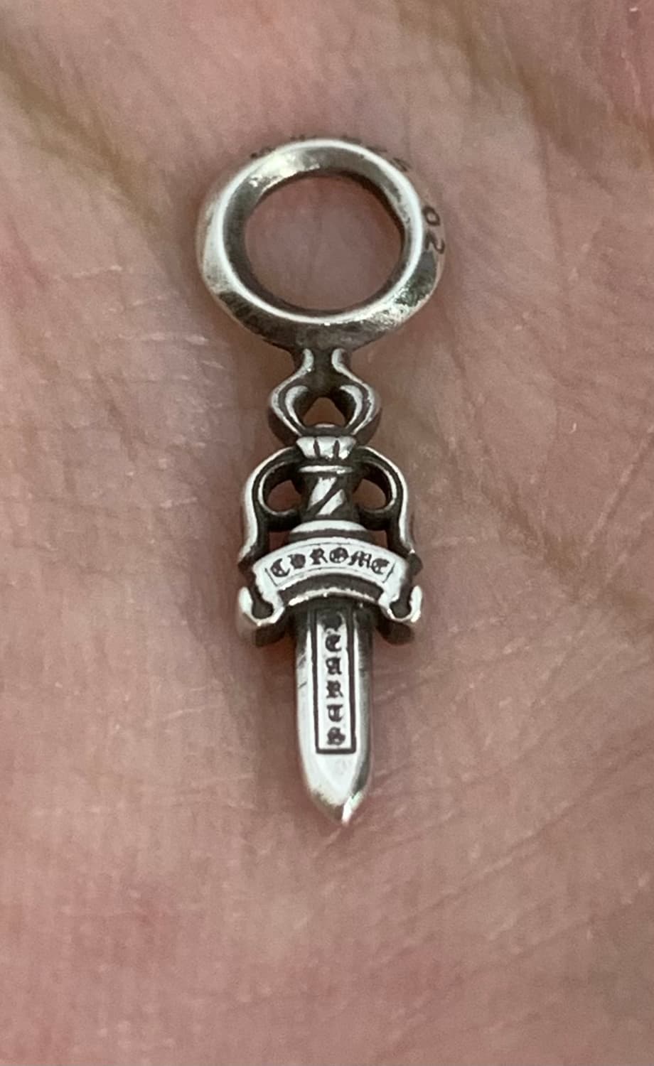 크롬하츠 대거 스택 참 실버 펜던트 목걸이 상품이미지1