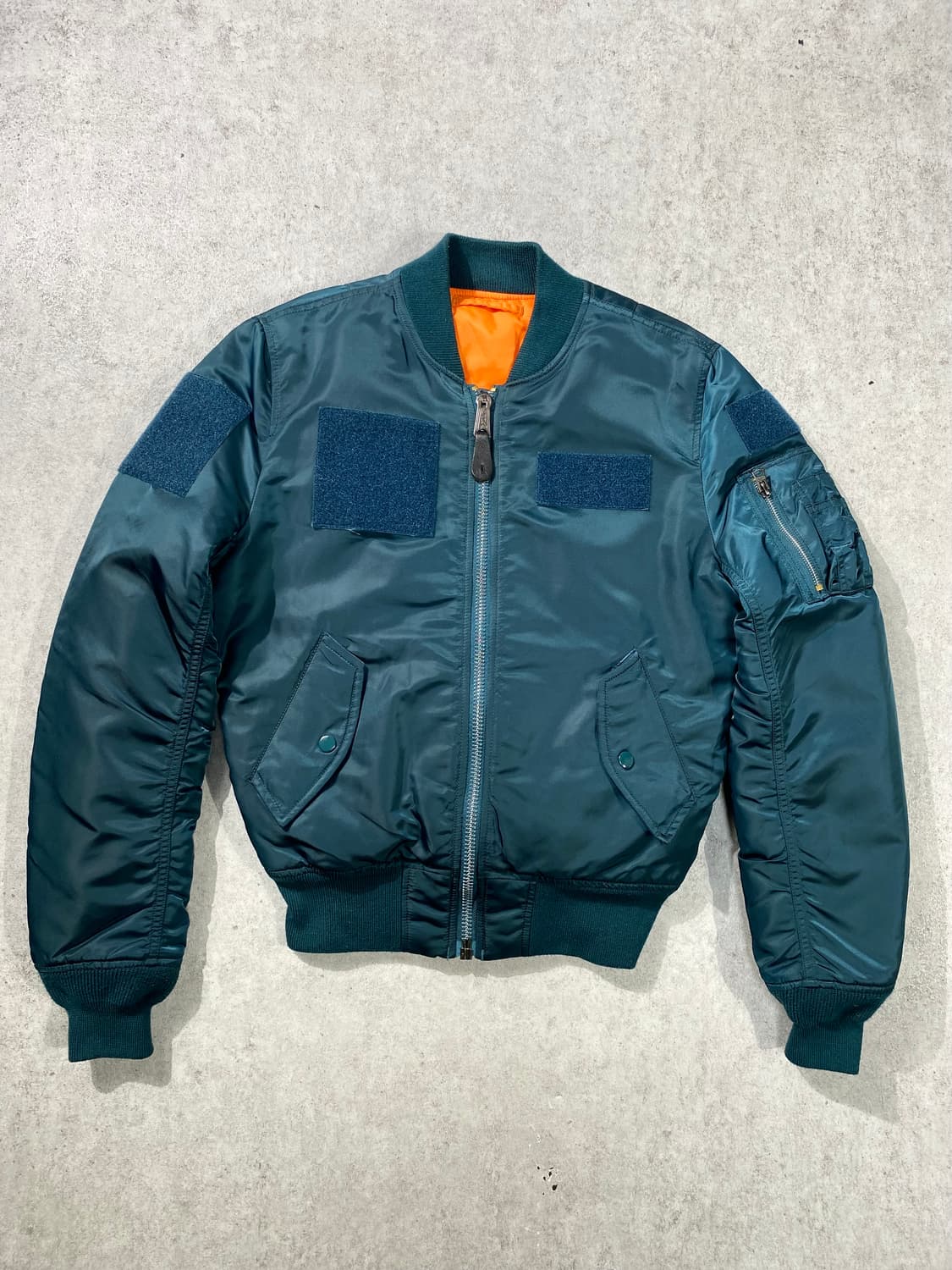 [XS] 알파인더스트리 슬림핏 리버서블 MA-1 플라이트 자켓 상품이미지1