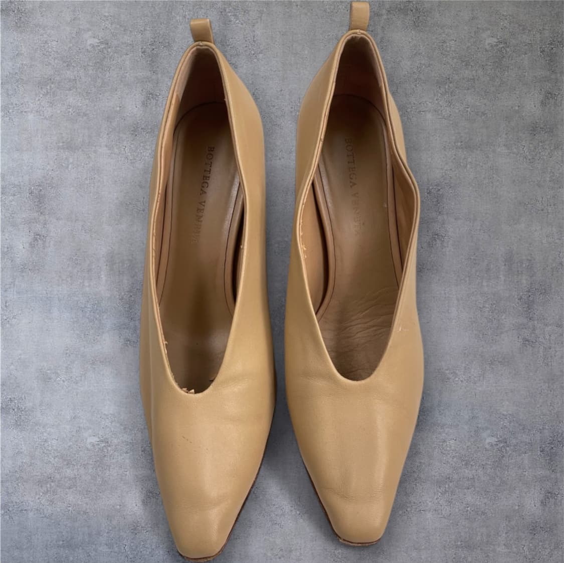 보테가 베네타 Bottega Veneta 베이지 아몬드 펌프스 힐 39 상품이미지1