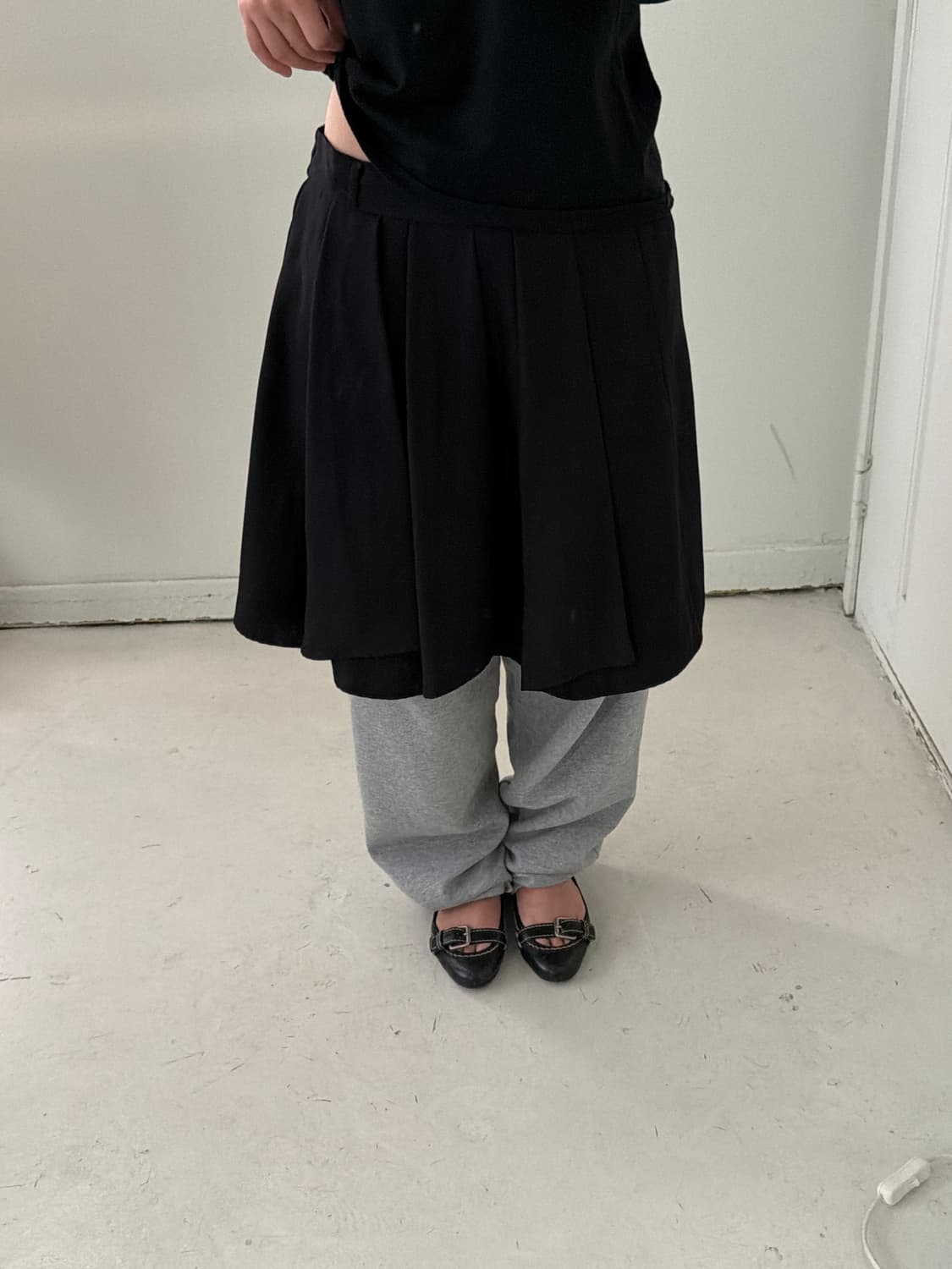 일본빈티지 블랙 핀턱 미디스커트 상품이미지4