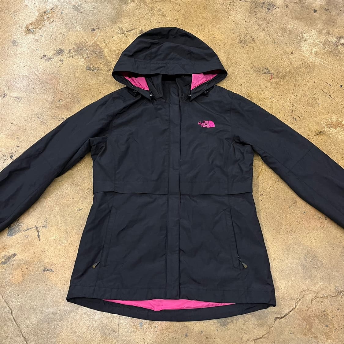 [정품/L] 노스페이스 블랙 바람막이 핑크 로고 b16 상품이미지3