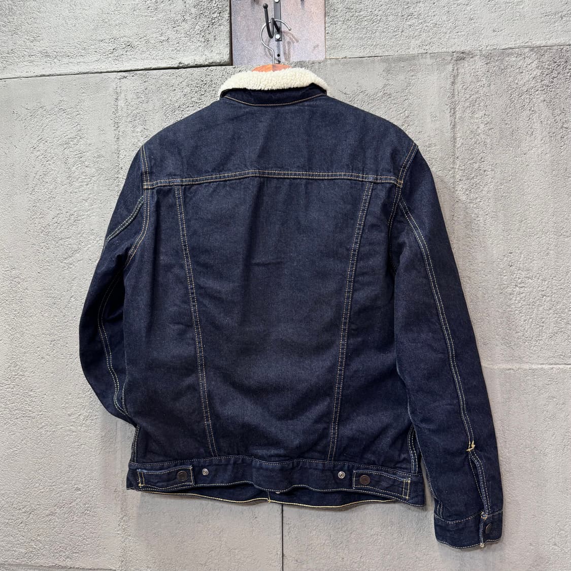 리바이스 딥인디고 쉐르파 트러커 자켓 (M) 상품이미지3
