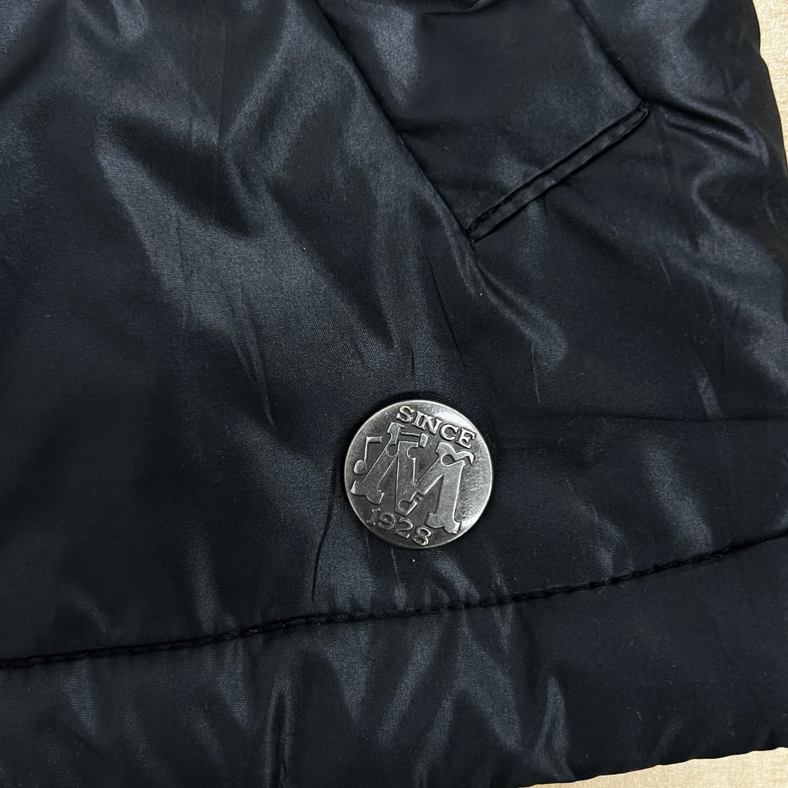 Disney 디즈니 블랙 미키마우스 크롭 패딩 M 상품이미지7