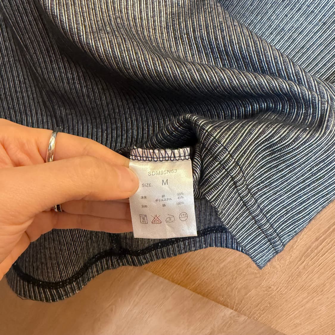 빈티지 브이넥 반팔 골지 티셔츠 하프 집업 디테일 레귤러핏 차콜 상품이미지6