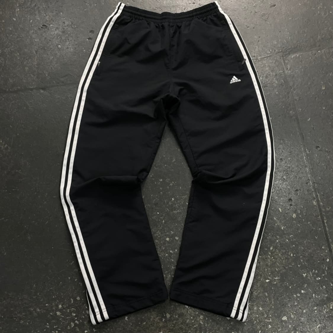 100 아디다스ㅏ 나일론 팬츠  상품이미지1