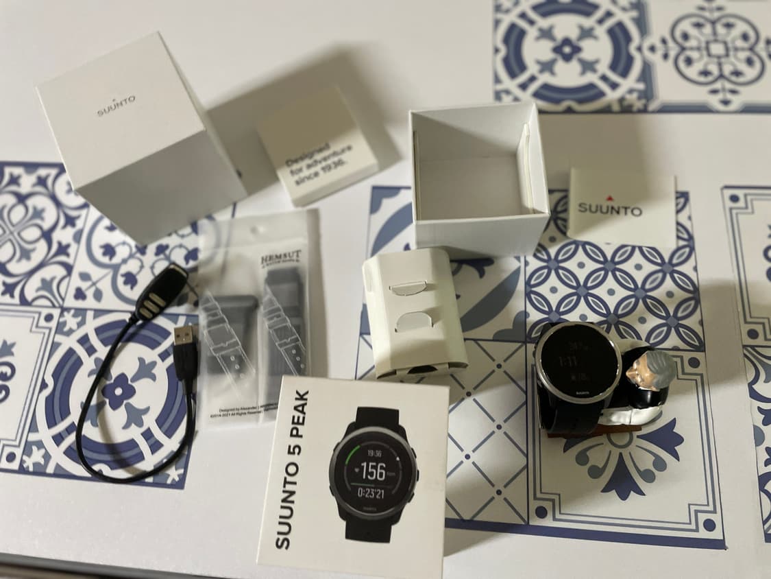 순토 5 피크스마트워치 판매합니다 상품이미지1