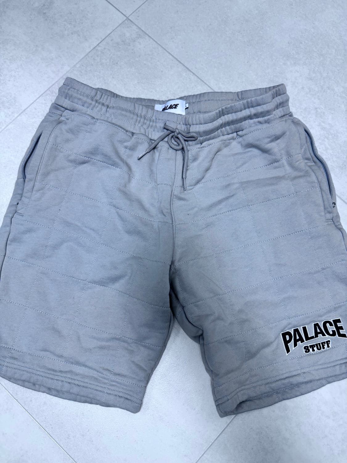 (중고/L) palace p stuff shorts grey XL 상품이미지4