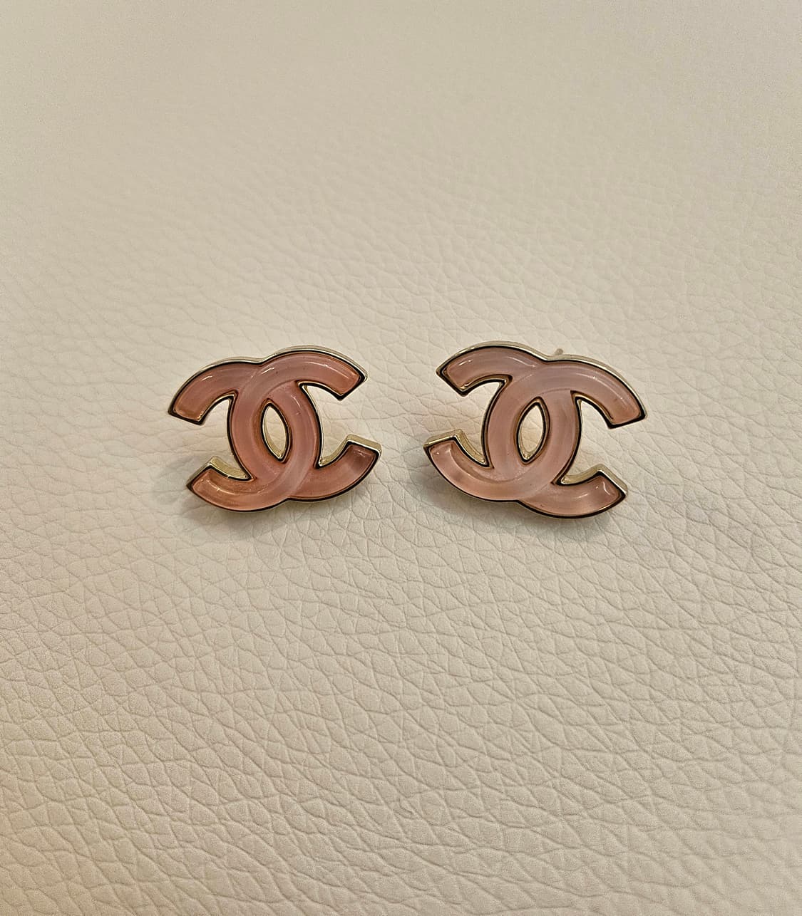 샤넬 핑크 자개풍 귀걸이 업사이클링 상품이미지5