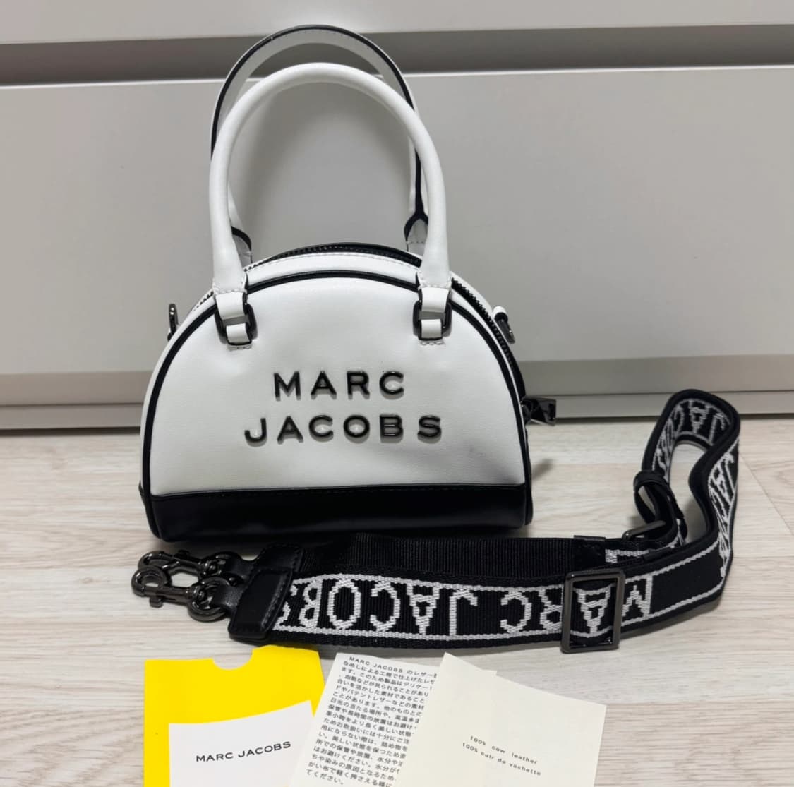 마크제이콥스 스몰 돔 볼링 크로스백 상품이미지3