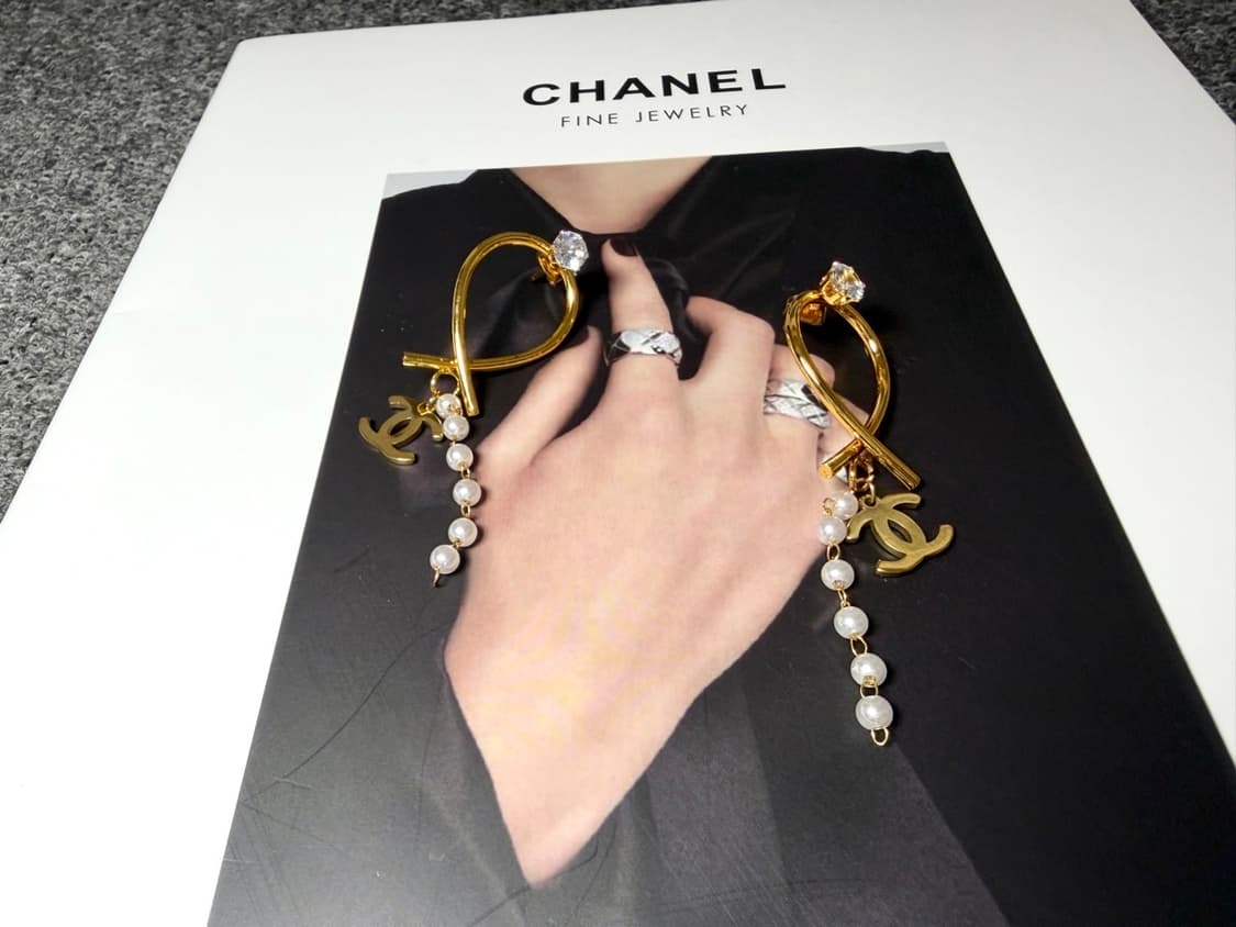 샤넬 트위드 포인트 진주 드롭 이어링 상품이미지5