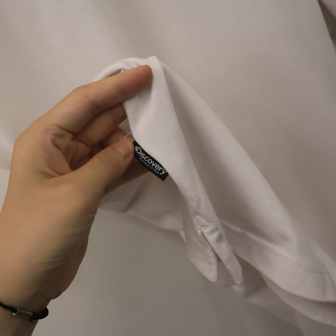 디스커버리 익스페디션 화이트 반팔 카라티 105 상품이미지3