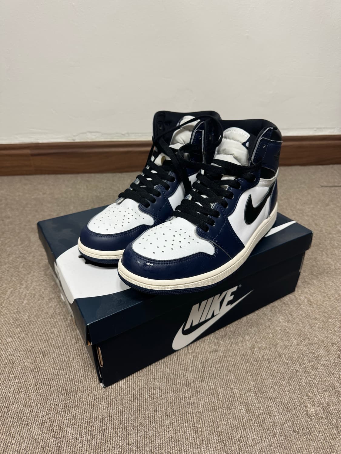 조던 1 하이 OG 미드나잇 네이비 285 상품이미지1