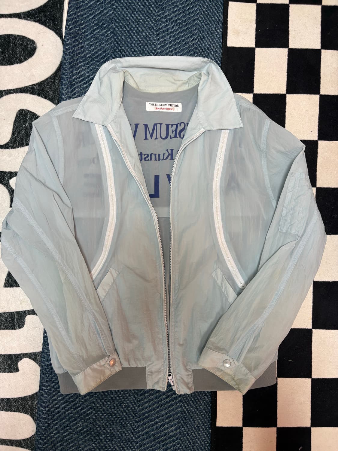 더뮤지엄비지터 윈드브레이커M 상품이미지1