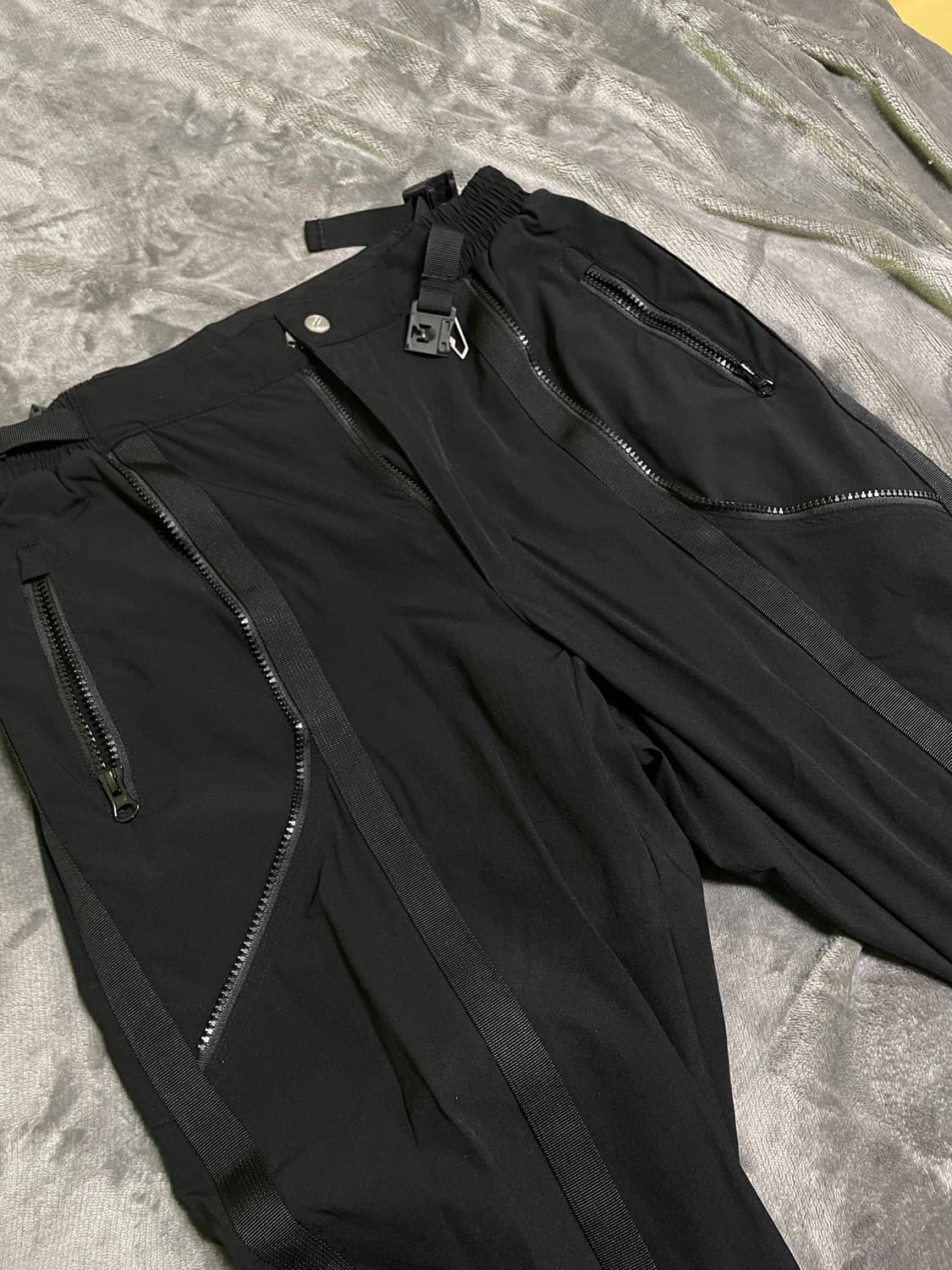 (1)언더마이카 암셀 멀티 테이핑 티쓰 팬츠 레이븐 22SS 상품이미지2