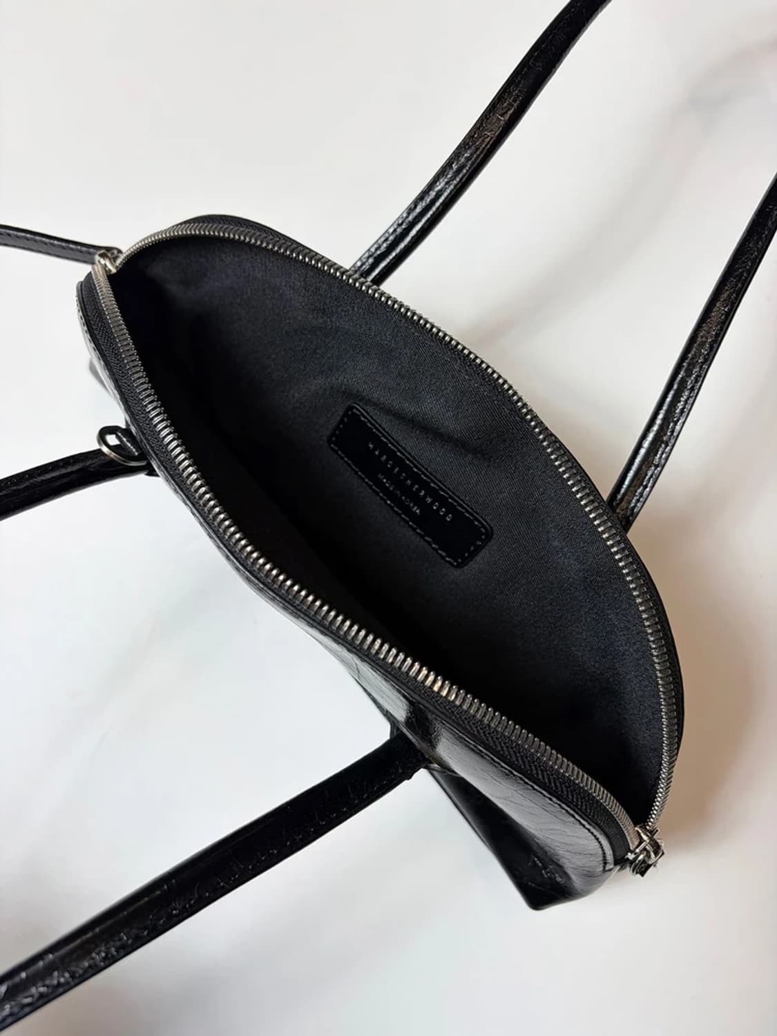 마지셔우드 MARGE SHERWOOD 베셋 크링클 숄더백 Q1497 상품이미지5