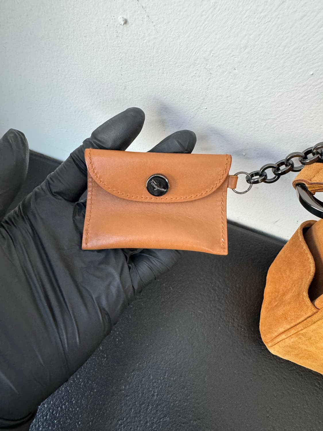 페라가모 스웨이드 숄더백(정품) 상품이미지2