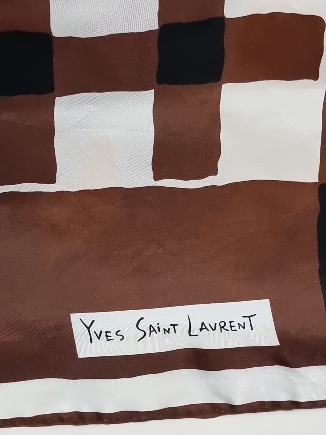 Yves Saint Laurent 입생로랑 빈티지 실크 스카프 상품이미지2