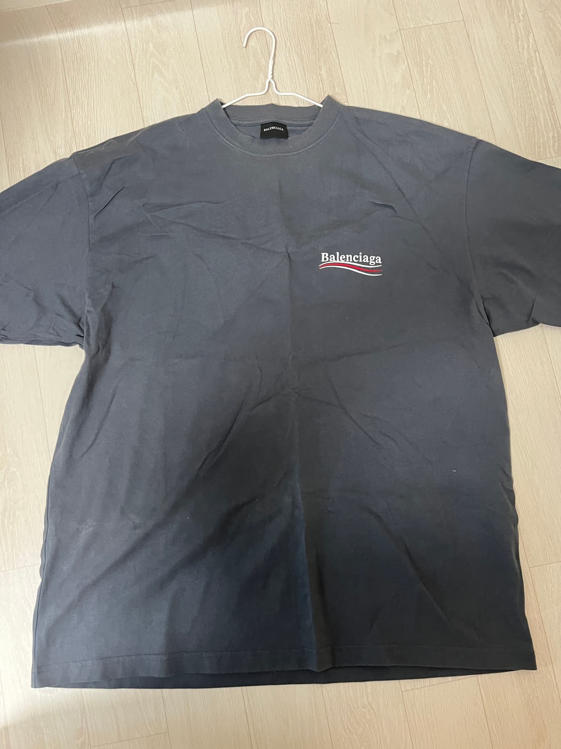 백화점판 새상품급 발렌시아가 웨이브로고 자수 폴 리티컬 반팔 xl 상품이미지3