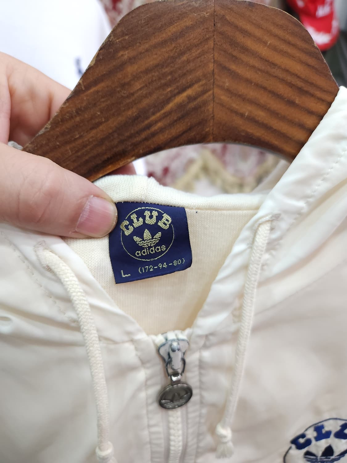 아디다스 클럽 90s 후드 바람막이 자켓

 상품이미지2