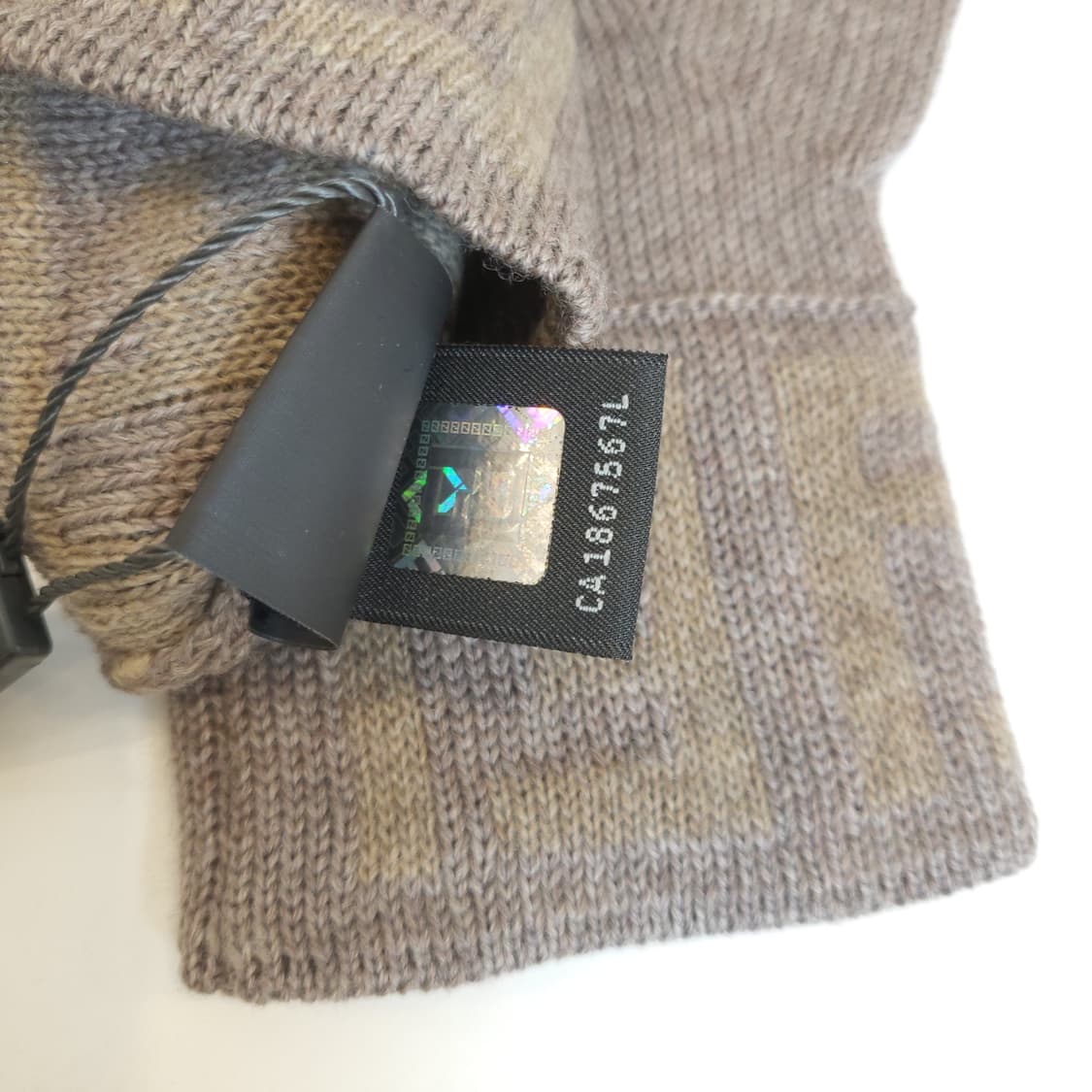 정품 펜디 니트 장갑 상품이미지5