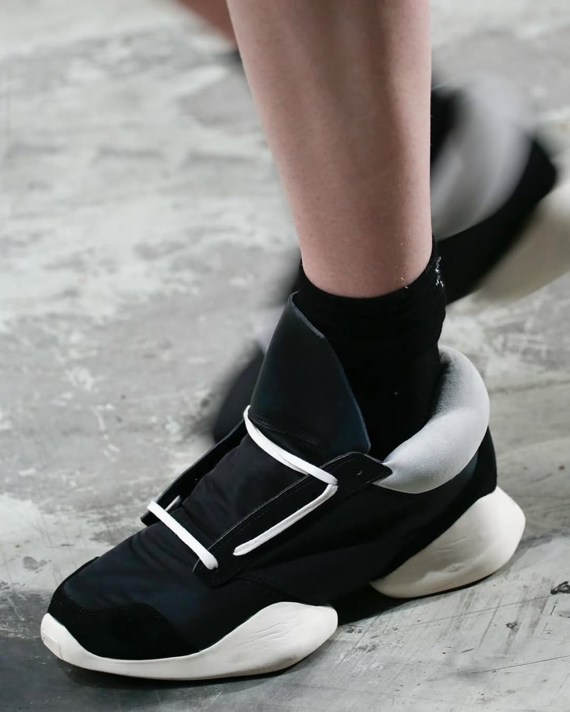 릭오웬스 아디다스 러너 레더 블랙 상품이미지8