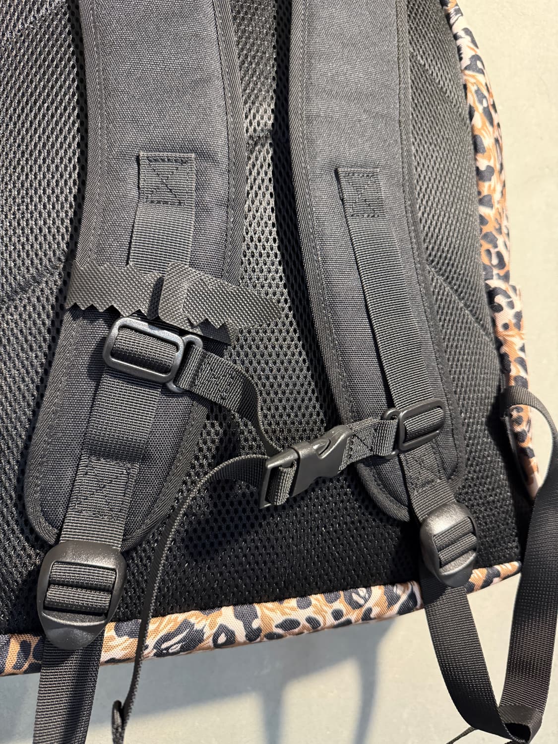 베이프 와일드 레오파드 데이팩 상품이미지6