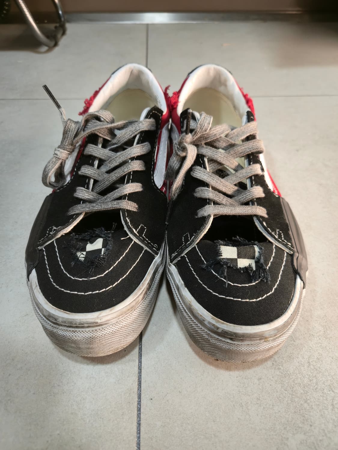 반스 스케이트 로우 리컨스트럭트 스트레스드 체크 블랙 레드280 상품이미지1