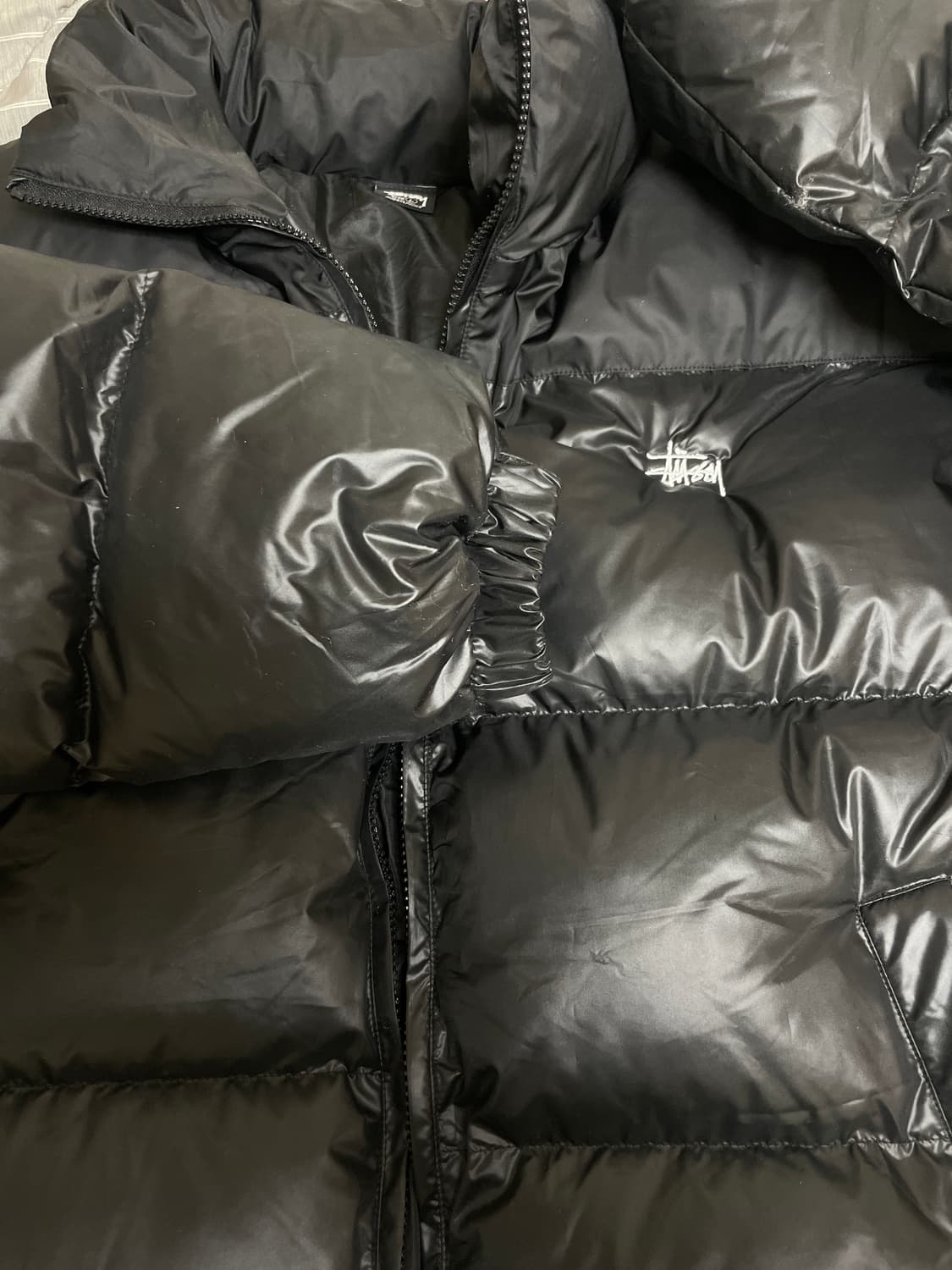 스투시 패딩 팝니다! 상품이미지1