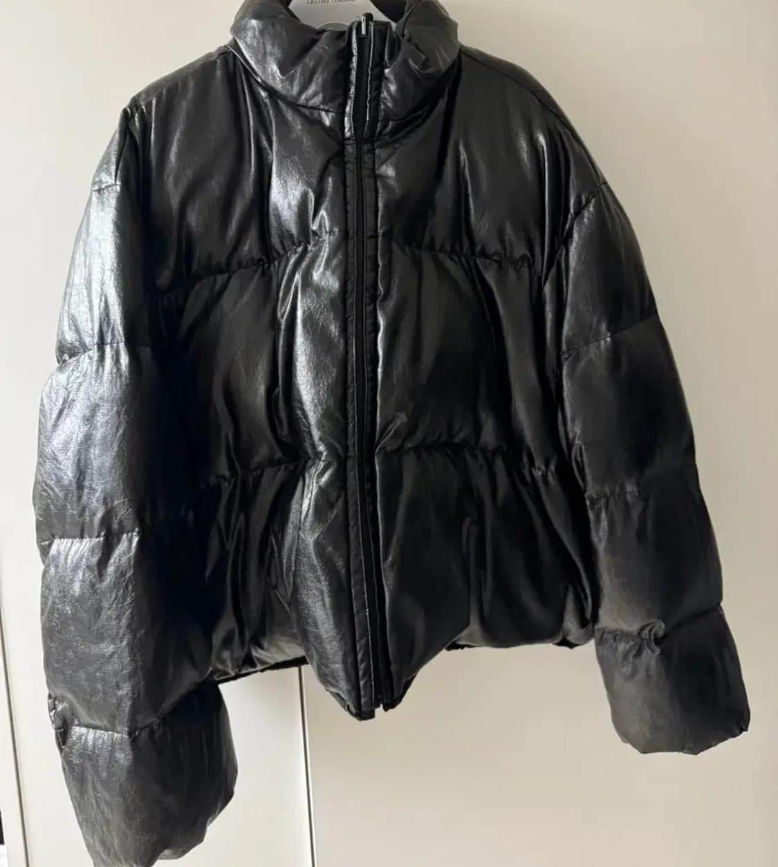 [M]아모멘토 비건 레더 리버서블 패딩 상품이미지2