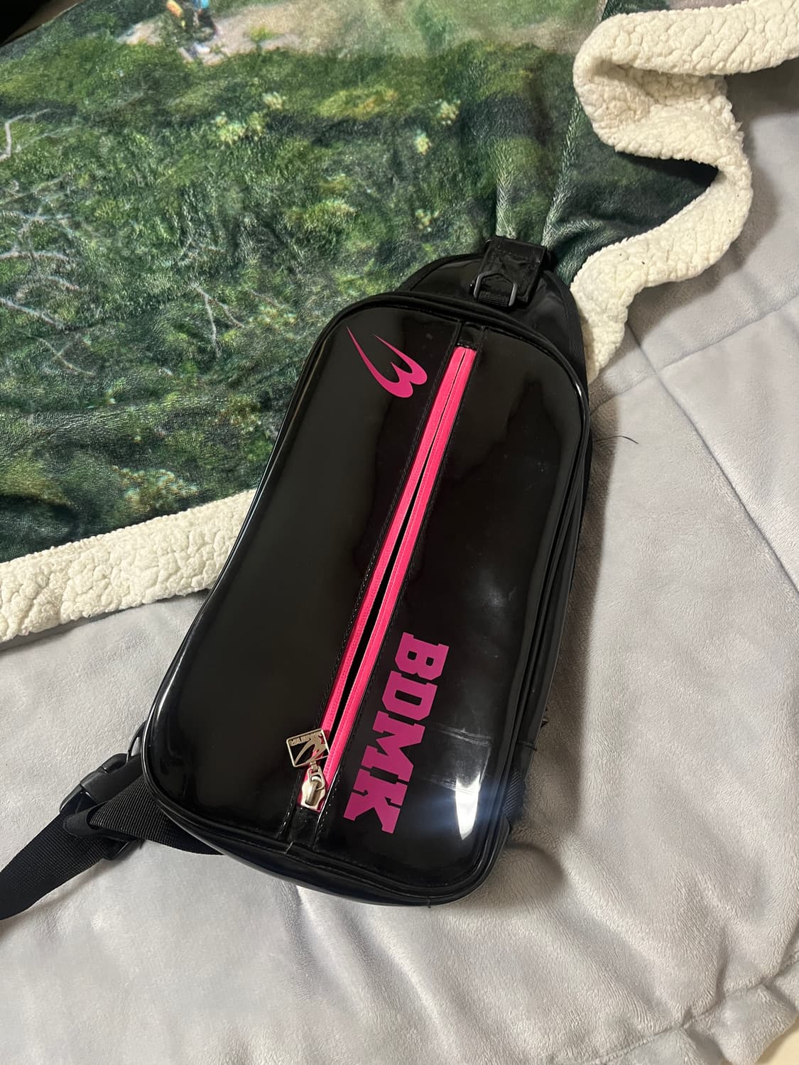 [vintage] 에나멜 크로스백 상품이미지1