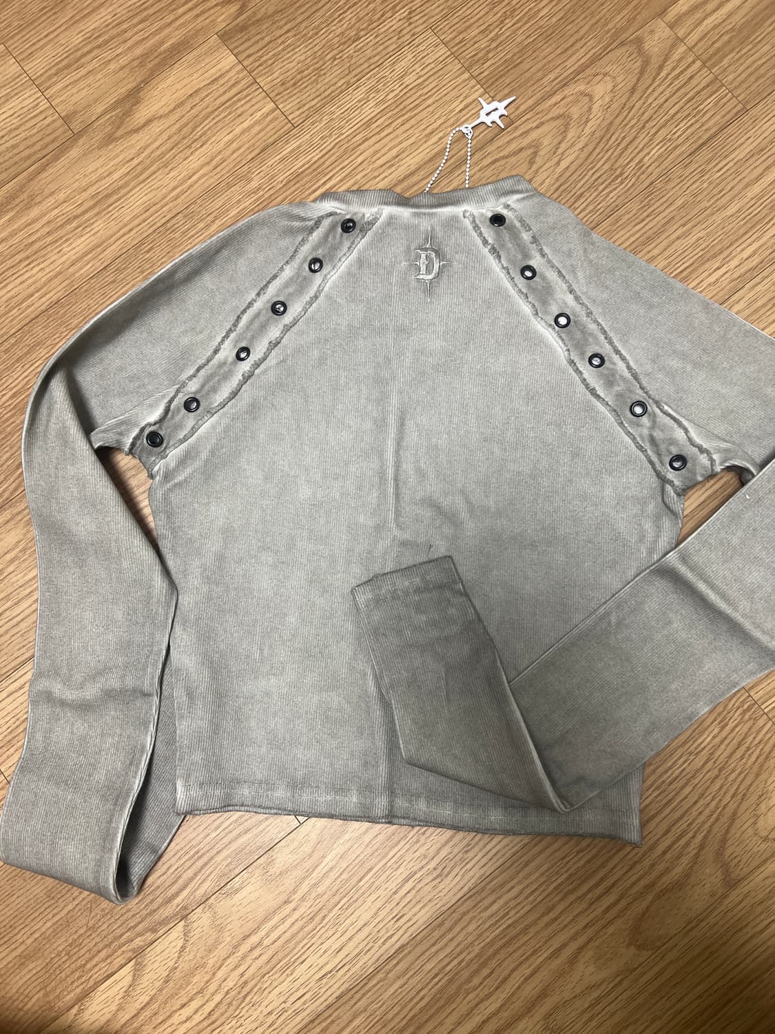 Dolls kill 크롭 워싱 롱슬리브 상품이미지2