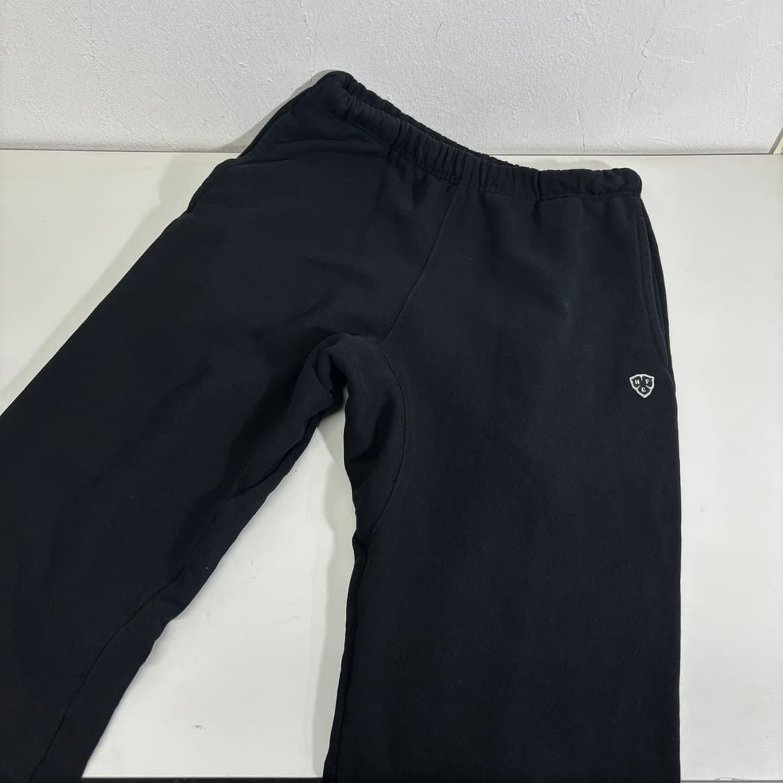 S 헤리티지플로스 블랙 스웻 조거팬츠 상품이미지1