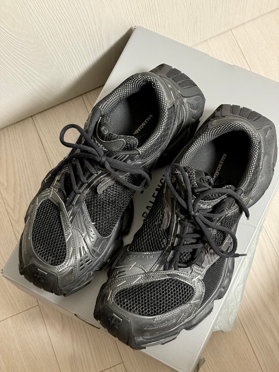 [42] 발렌시아가 스테이플러 스니커즈 블랙 색상 상품이미지6