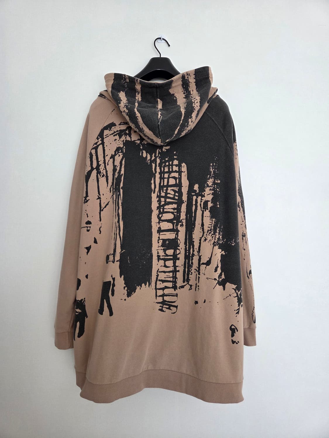 키드밀리 착용 선데이오프클럽 후드집업 베이지 상품이미지3