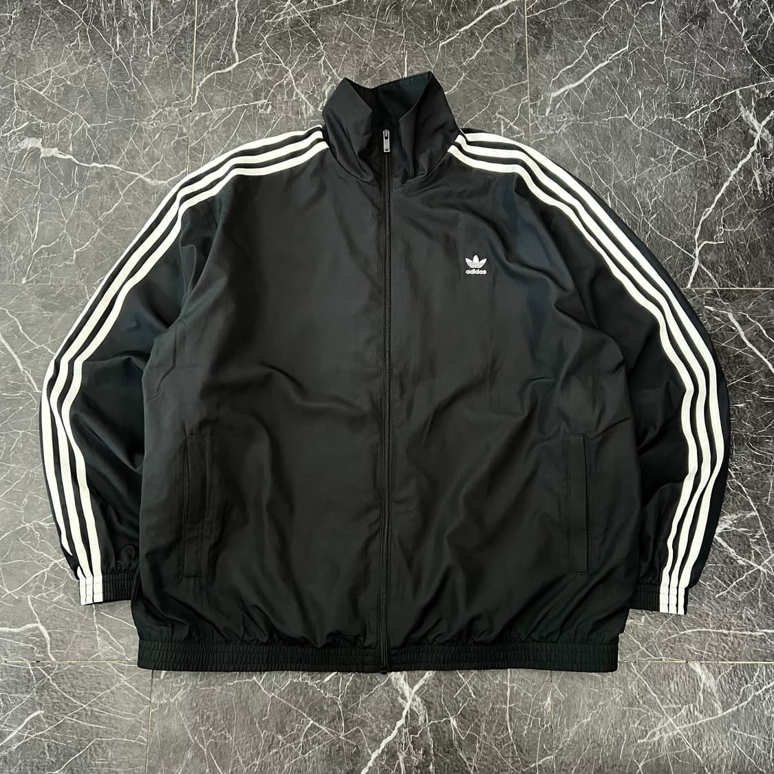 아디다스 아딜레늄 시즌 3 오버사이즈 트랙탑 블랙 상품이미지2